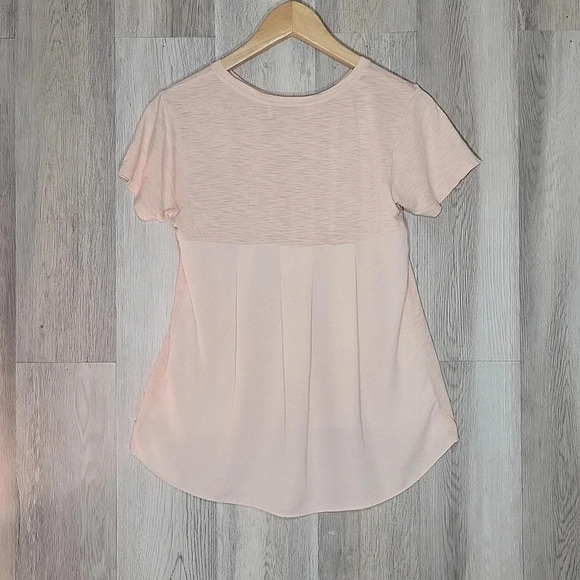 🛍Ann Taylor Loft Pink Short Sleeve Flowy Back‎ Blouse Womens Size XS - Picture 2 of 6